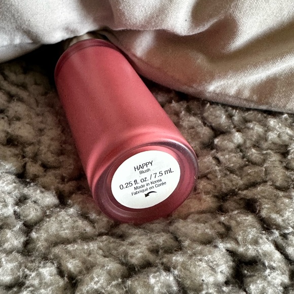 *SOLD* ‼️ Rare beauty liquid blush - Picture 2 of 4